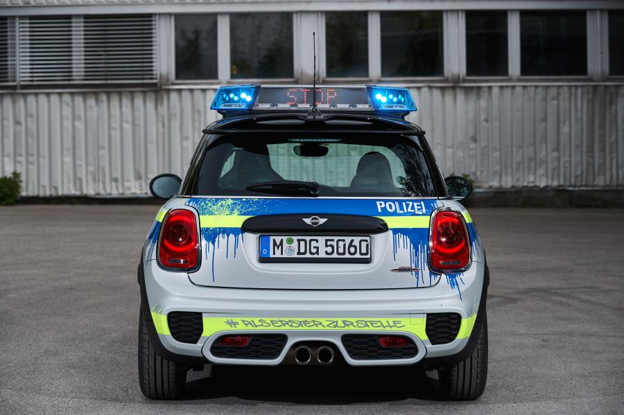  Mini John Cooper Works Polizei (F56) 2018 года  (фото 4 из 13)